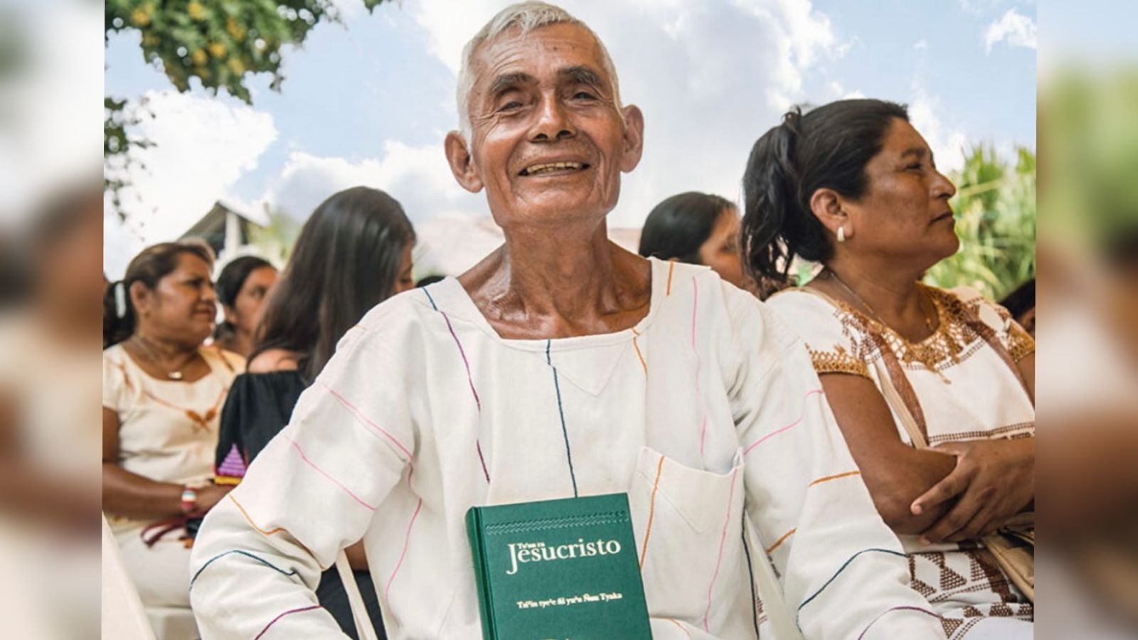 Aos 87 anos, idoso se torna tradutor da Bíblia: “Deixarei um legado”