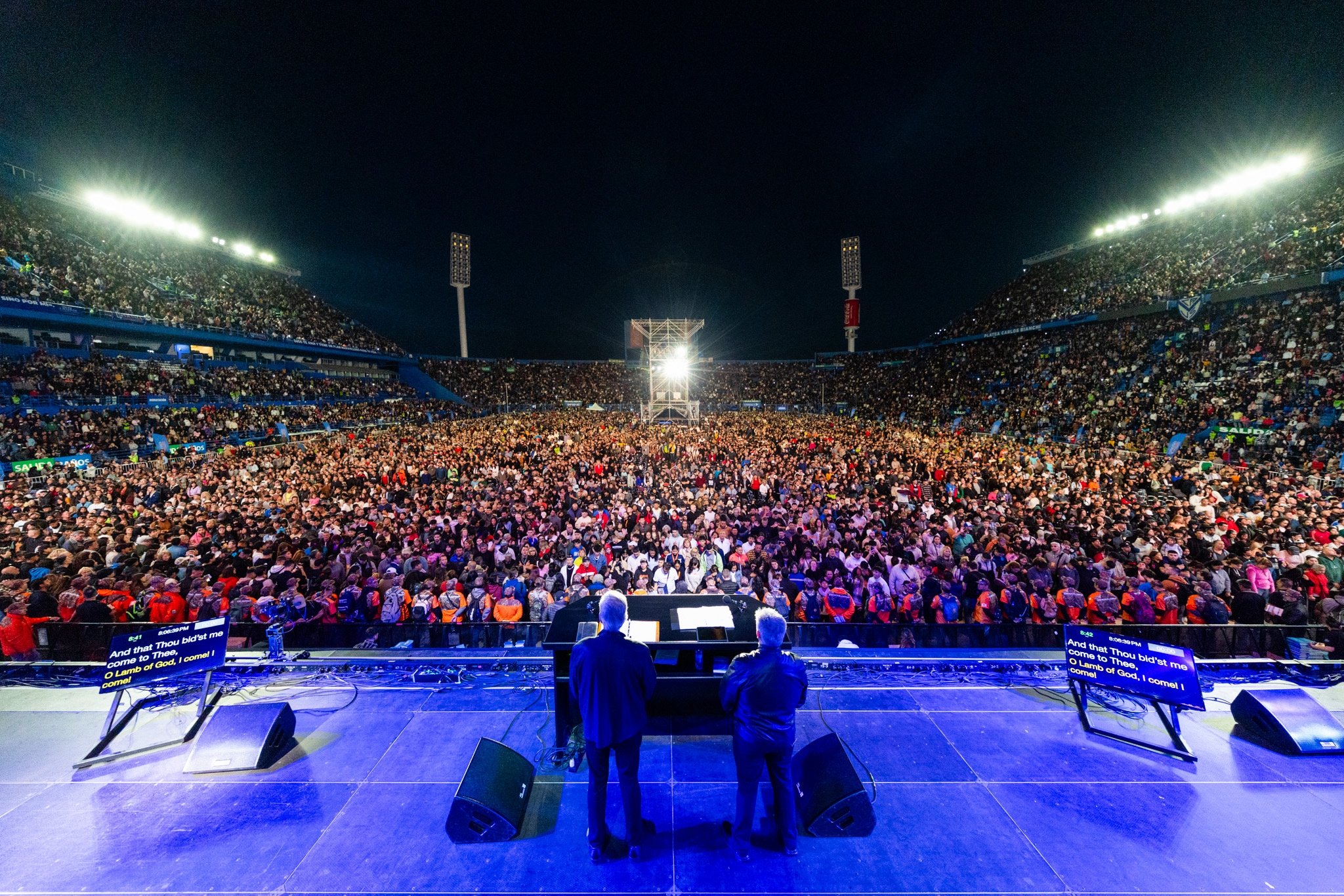 75 mil pessoas ouvem o Evangelho em evento de Franklin Graham na Argentina