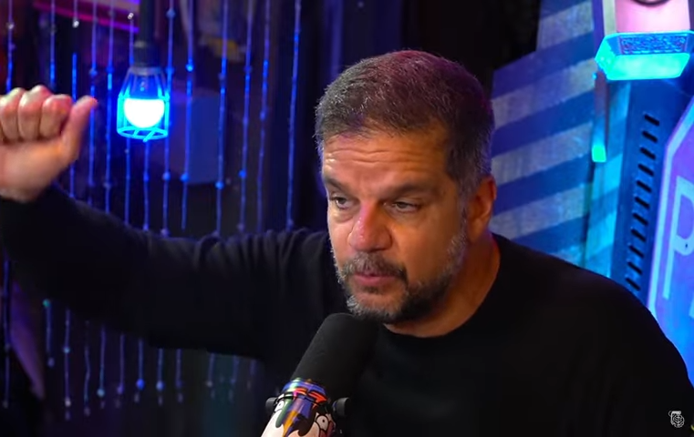 Pastor interrompeu tiroteio em favela levantando a Bíblia, relata ex-capitão do Bope