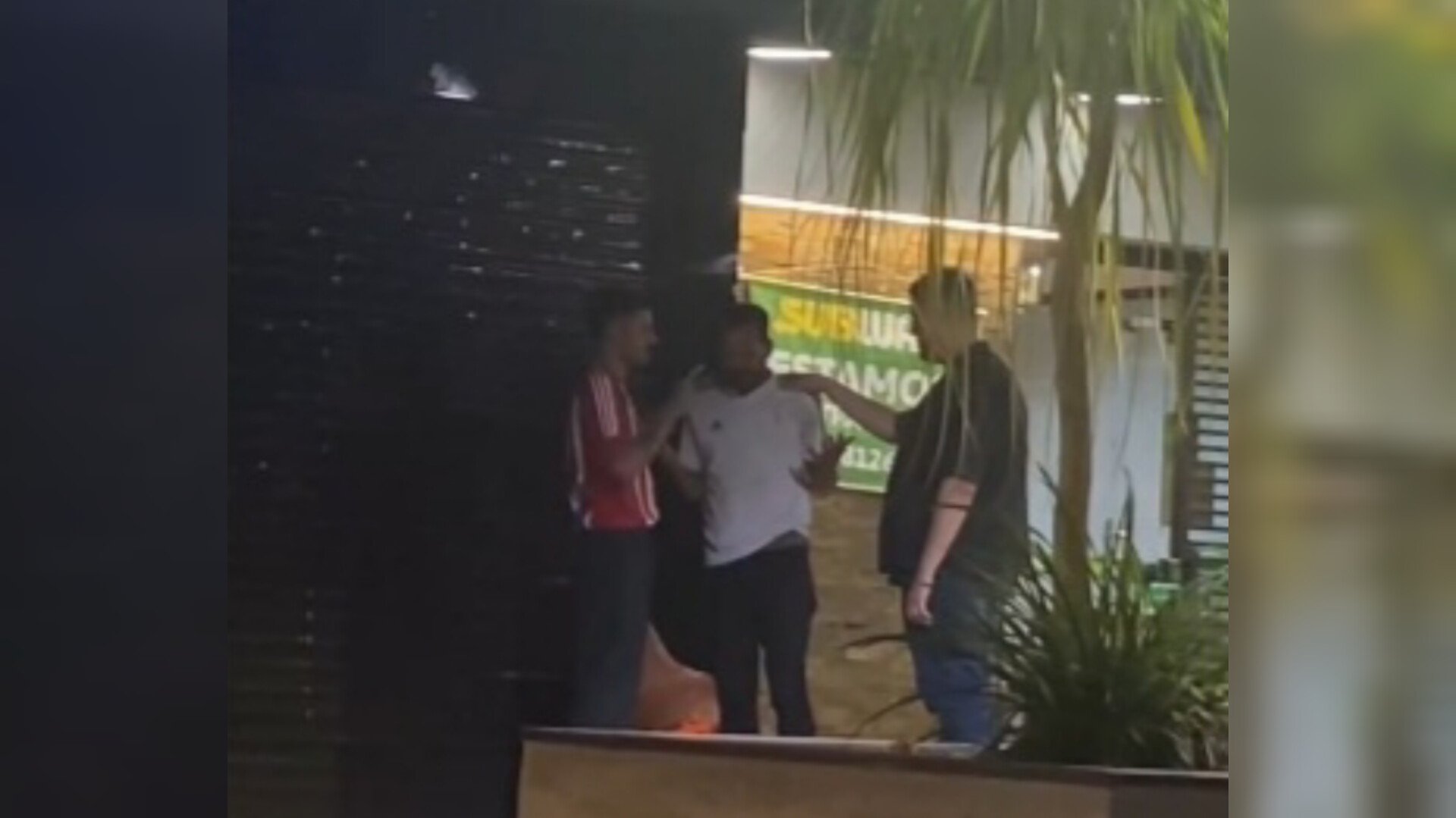 Flanelinha desviado volta para Jesus após abordar cristãos: “Recebeu Cristo em lágrimas”