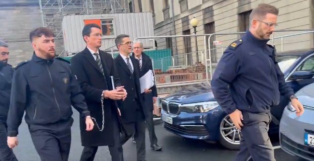 Chris Hemsworth em 12 Heróis