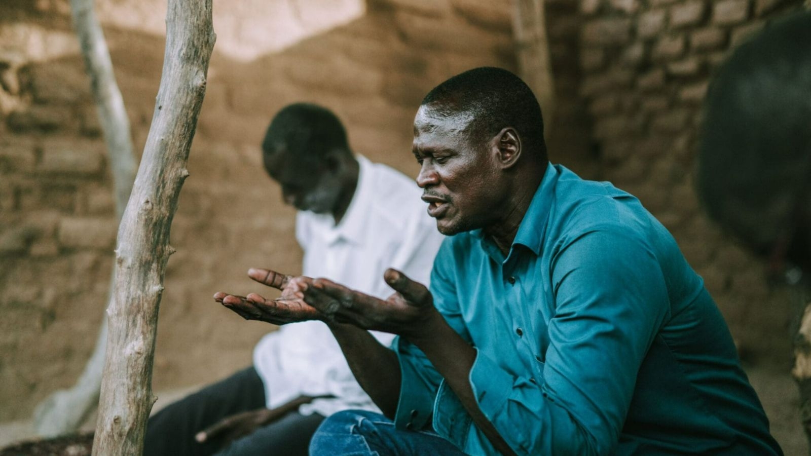 Terroristas sequestram pastor e família durante culto na Nigéria