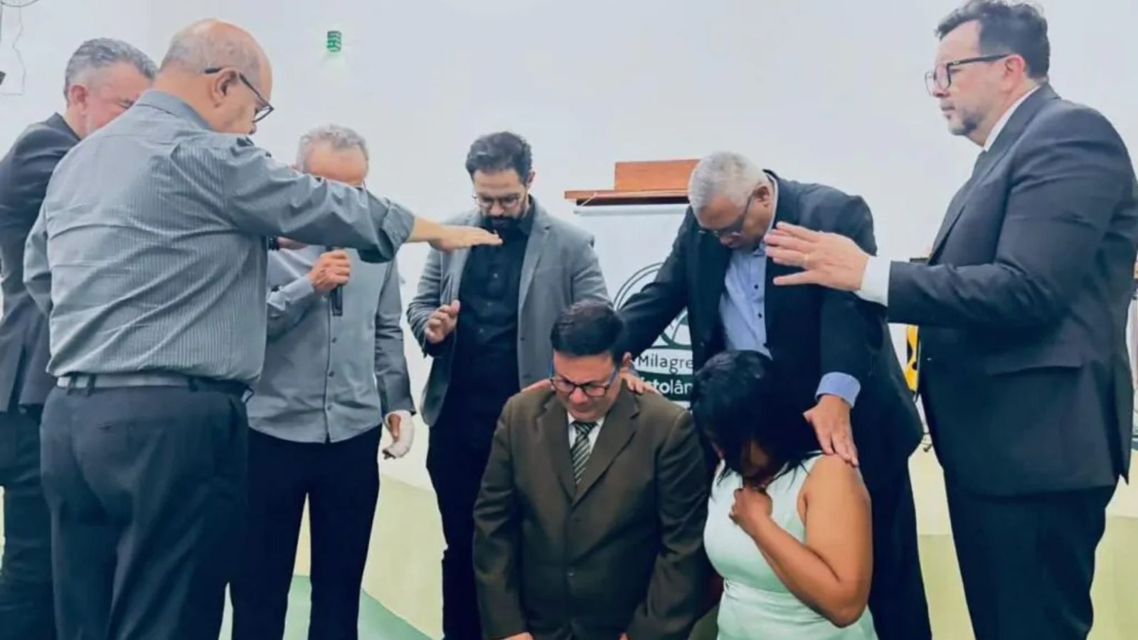 Ex-viciado que morou nas ruas aceita Jesus e se torna pastor: ‘Deus conduziu tudo’