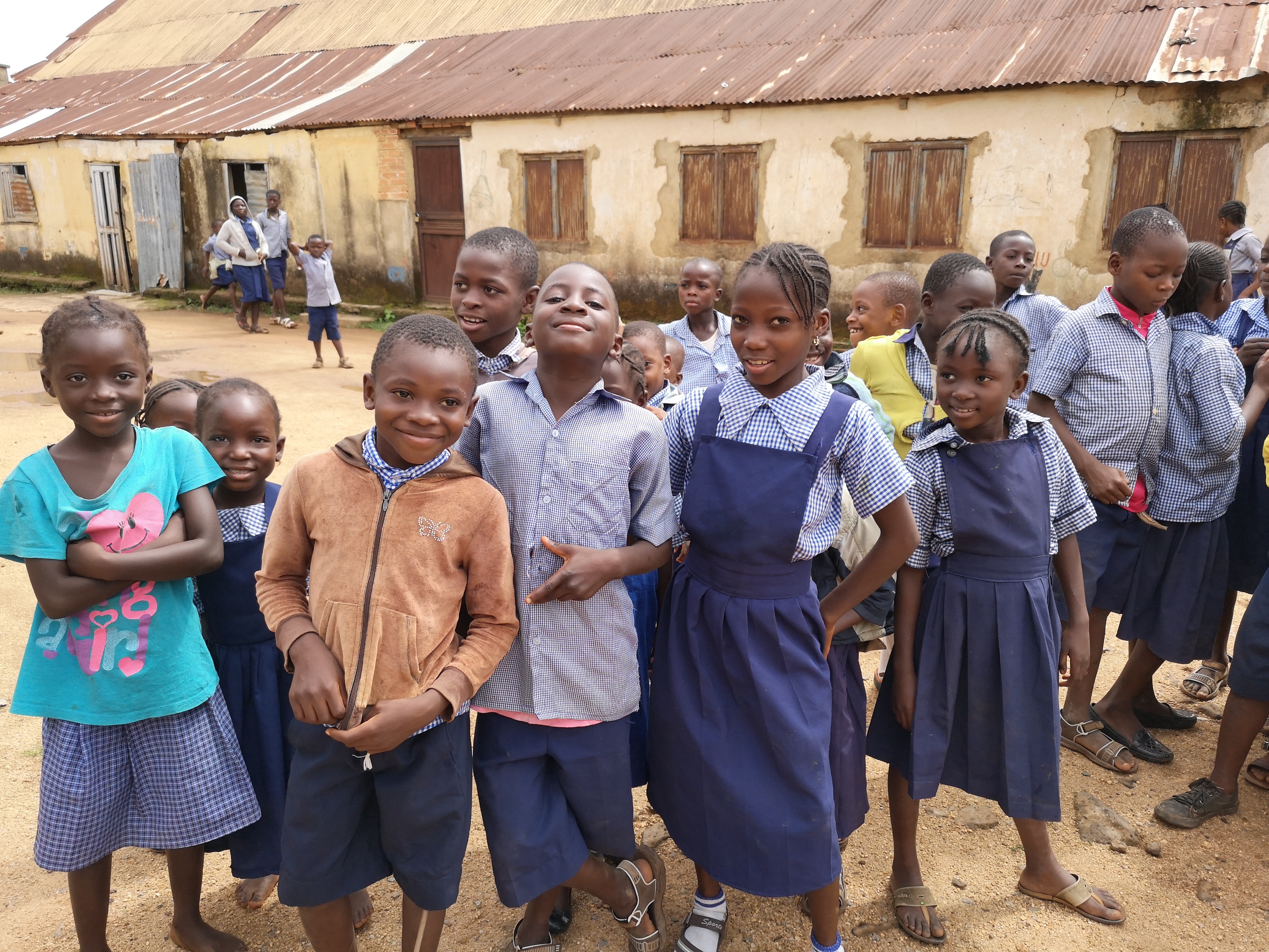 Últimos 130 reféns de sequestro em massa de escola cristã na Nigéria são libertados
