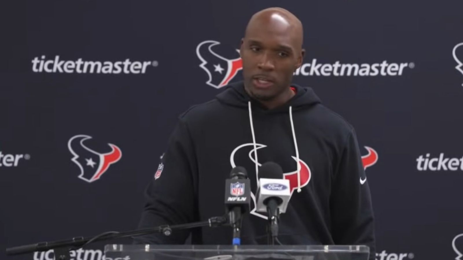 Técnico destaca fé dos jogadores após classificação na NFL: “Jesus é a nossa Luz”