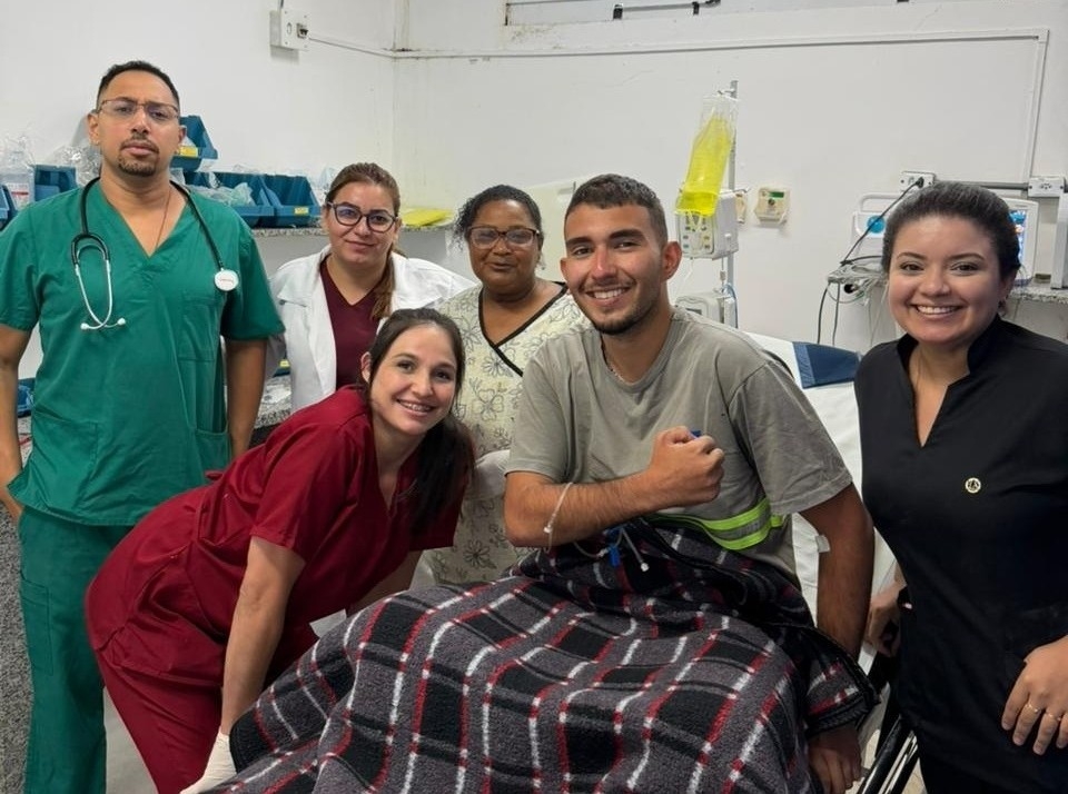 Jovem perdido 5 dias no Pico Paraná diz que orou o Salmo 23 antes de ser encontrado