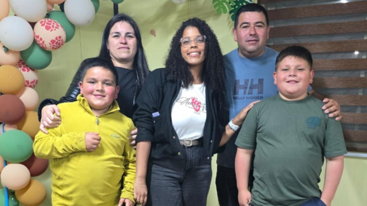 Mãe se converte no Chile após filhos de 8 anos explicarem o sacrifício de Jesus”