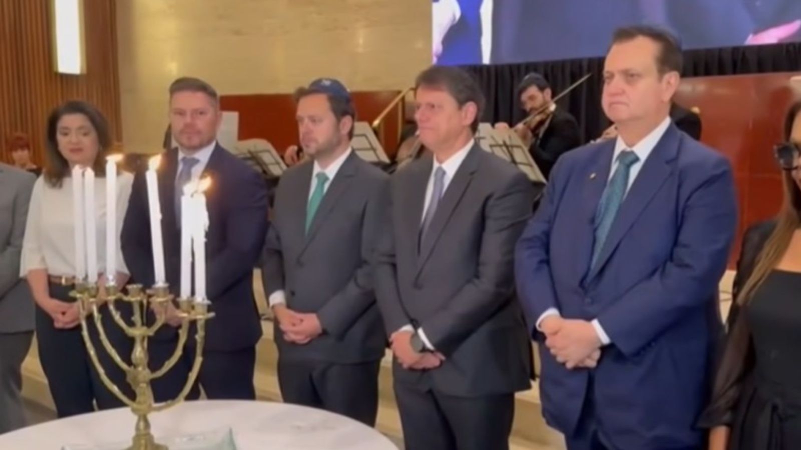 "Não vamos permitir o antissemitismo”, diz Tarcísio em memória do Holocausto”