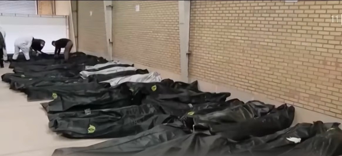 Chris Hemsworth em 12 Heróis