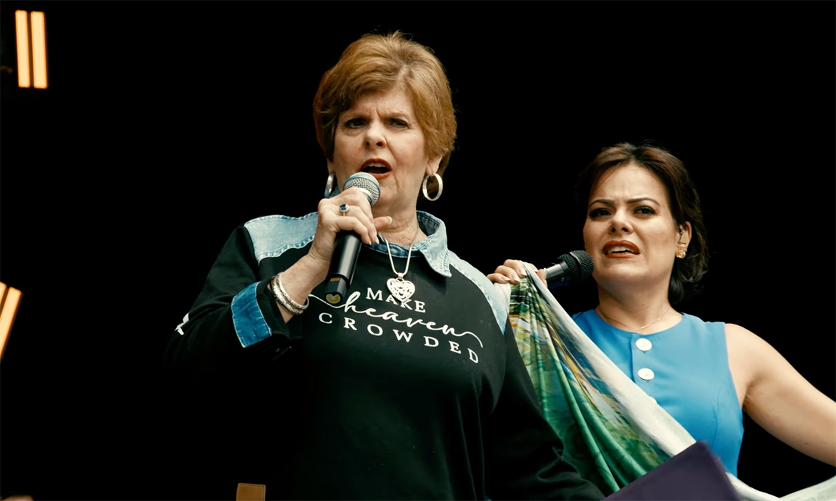 “Deus irá abalar o Brasil, para transformá-lo”, declara Cindy Jacobs no The Send