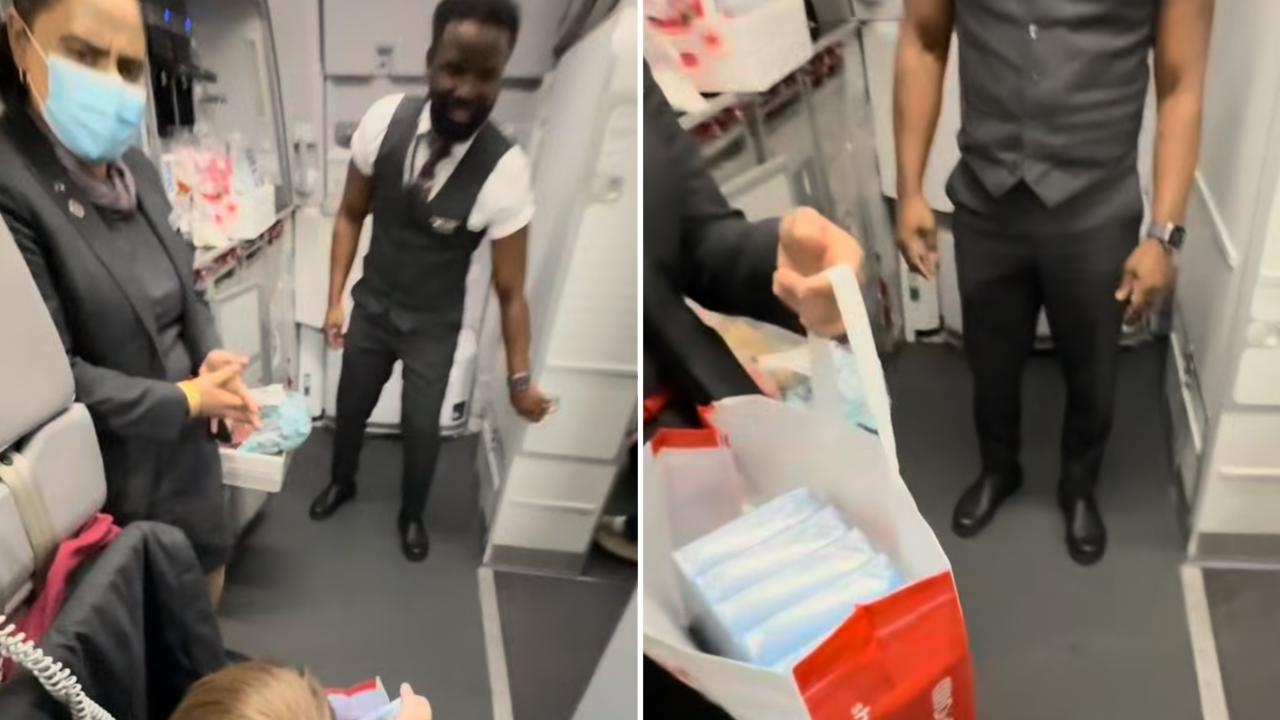 Pastor distribui versículos bíblicos para tripulação durante voo