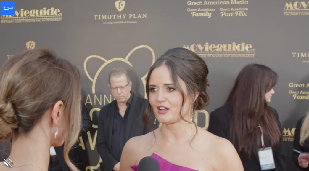 Atriz de Hollywood dedica sua carreira a Deus após conversão: 'Vou espalhar a Palavra'