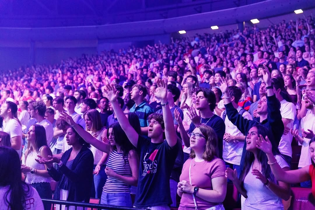 Chris Hemsworth em 12 Heróis