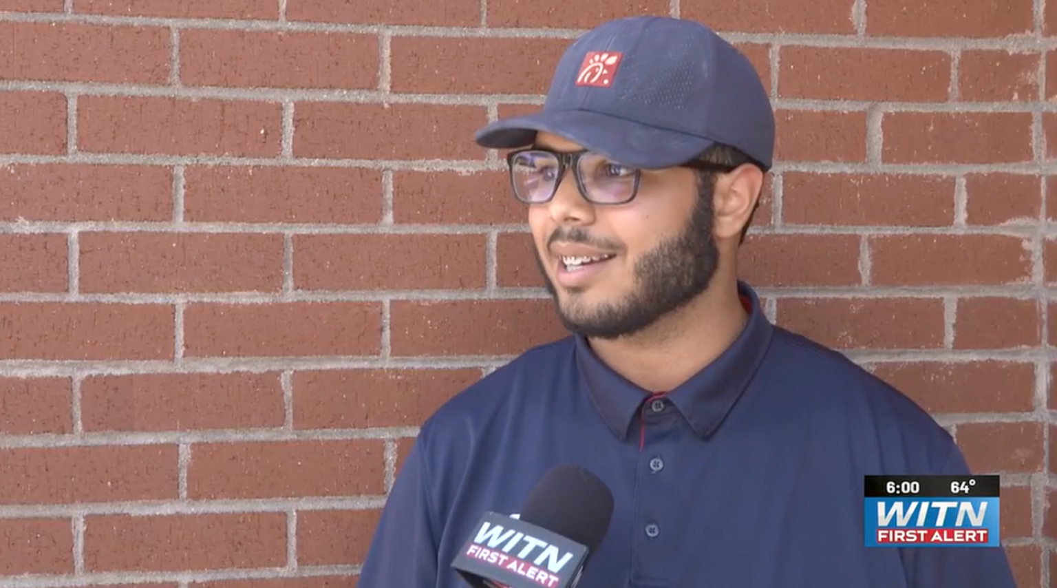 Funcionário cristão devolve quase US$ 10 mil encontrados em lanchonete: ‘Jesus faria isso’