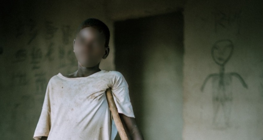 Em ataque terrorista, menino se recusa negar Jesus: "Prefiro morrer do que deixar a fé"