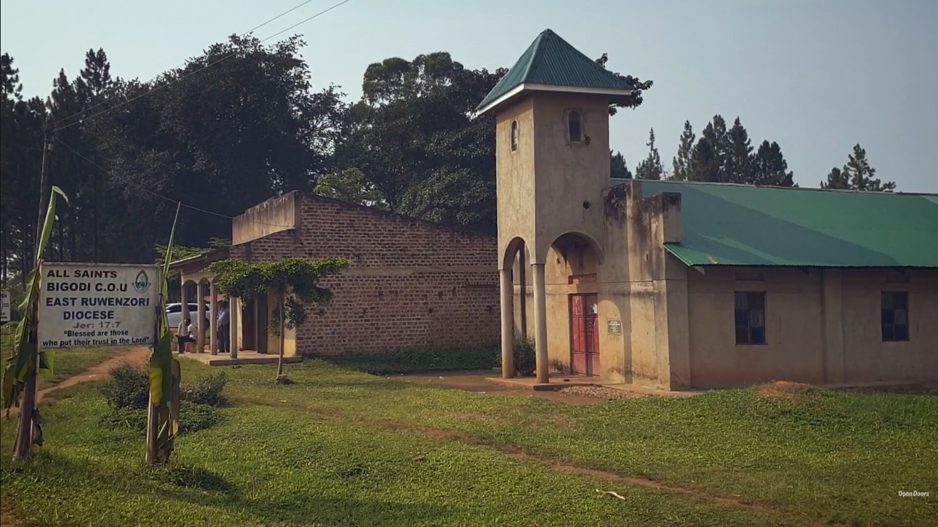 Evangelista é morto em emboscada de extremistas após pregar em culto em Uganda”