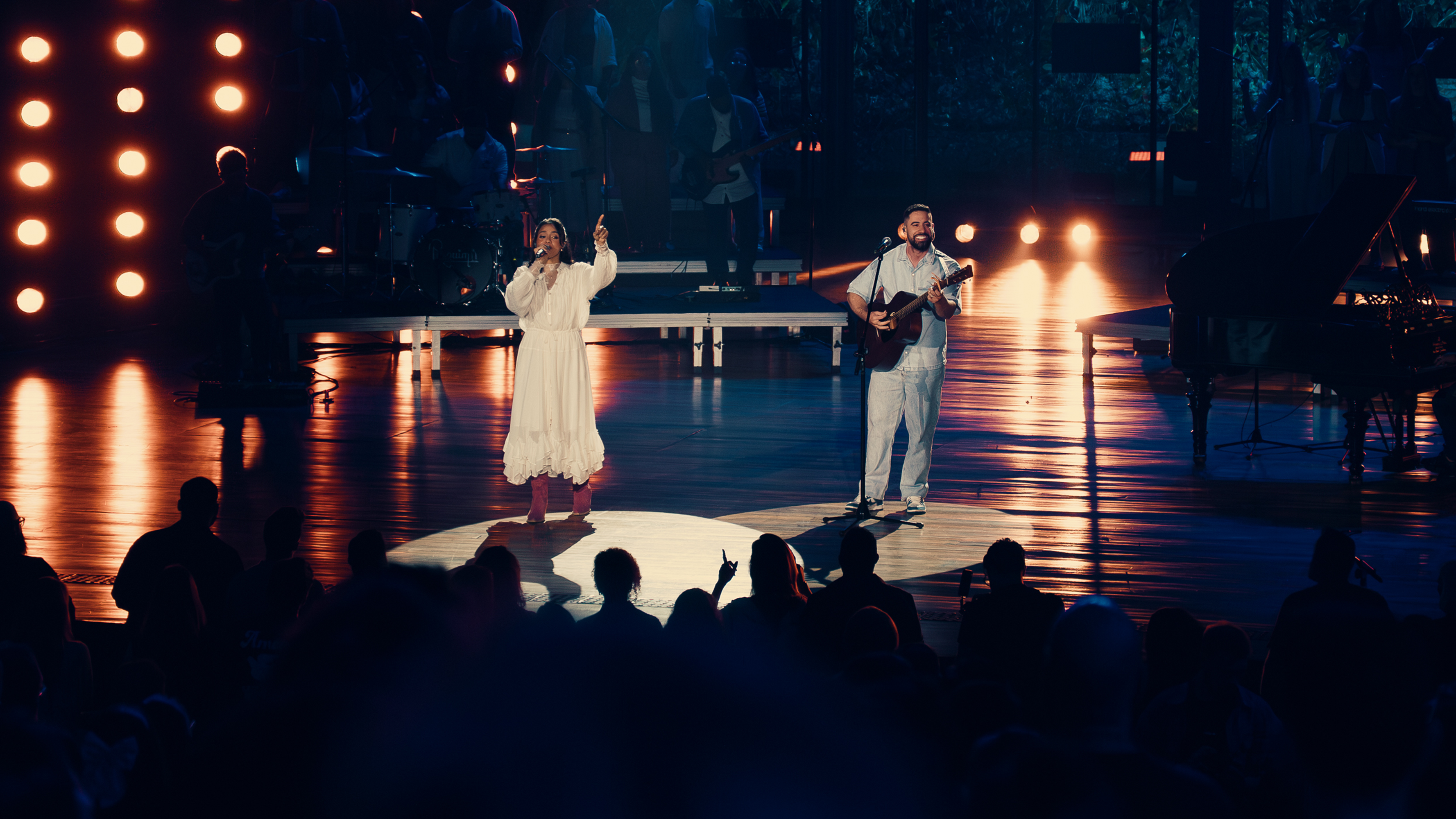 Julia Vitória e Marcelo Markes lançam canção “Vamos Cantar”