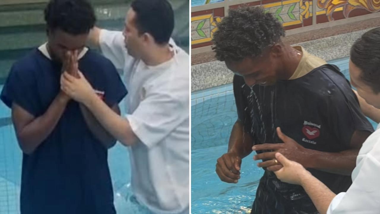 Jogador do Vasco é batizado em igreja no Rio: ‘Decidi entregar meu coração a Deus’