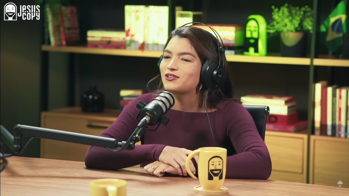 “O hábito de leitura da Palavra e oração foi o que mudou minha vida”, diz Lara Santana