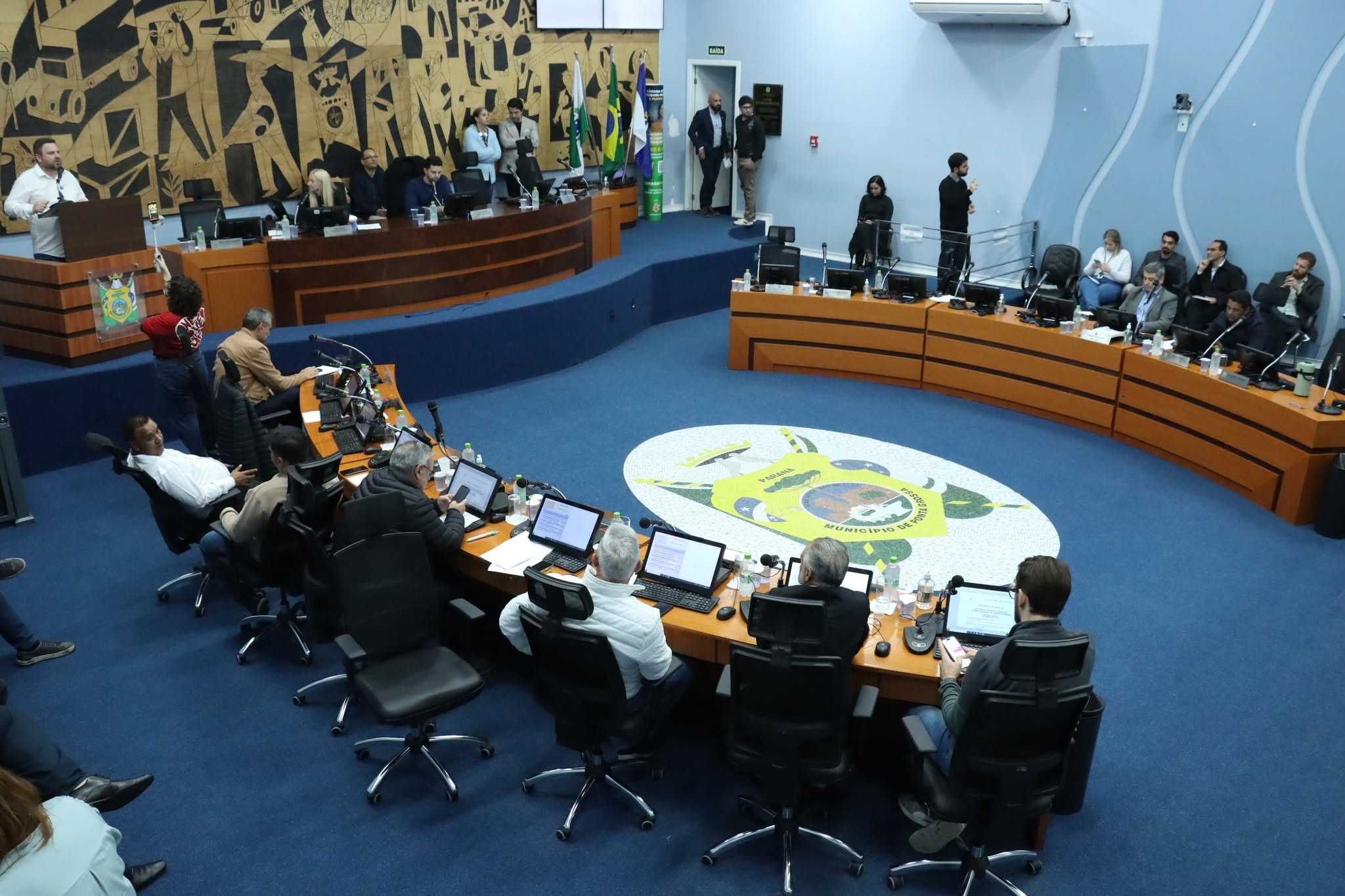Câmara de Ponta Grossa aprova uso da Bíblia como recurso paradidático em escolas