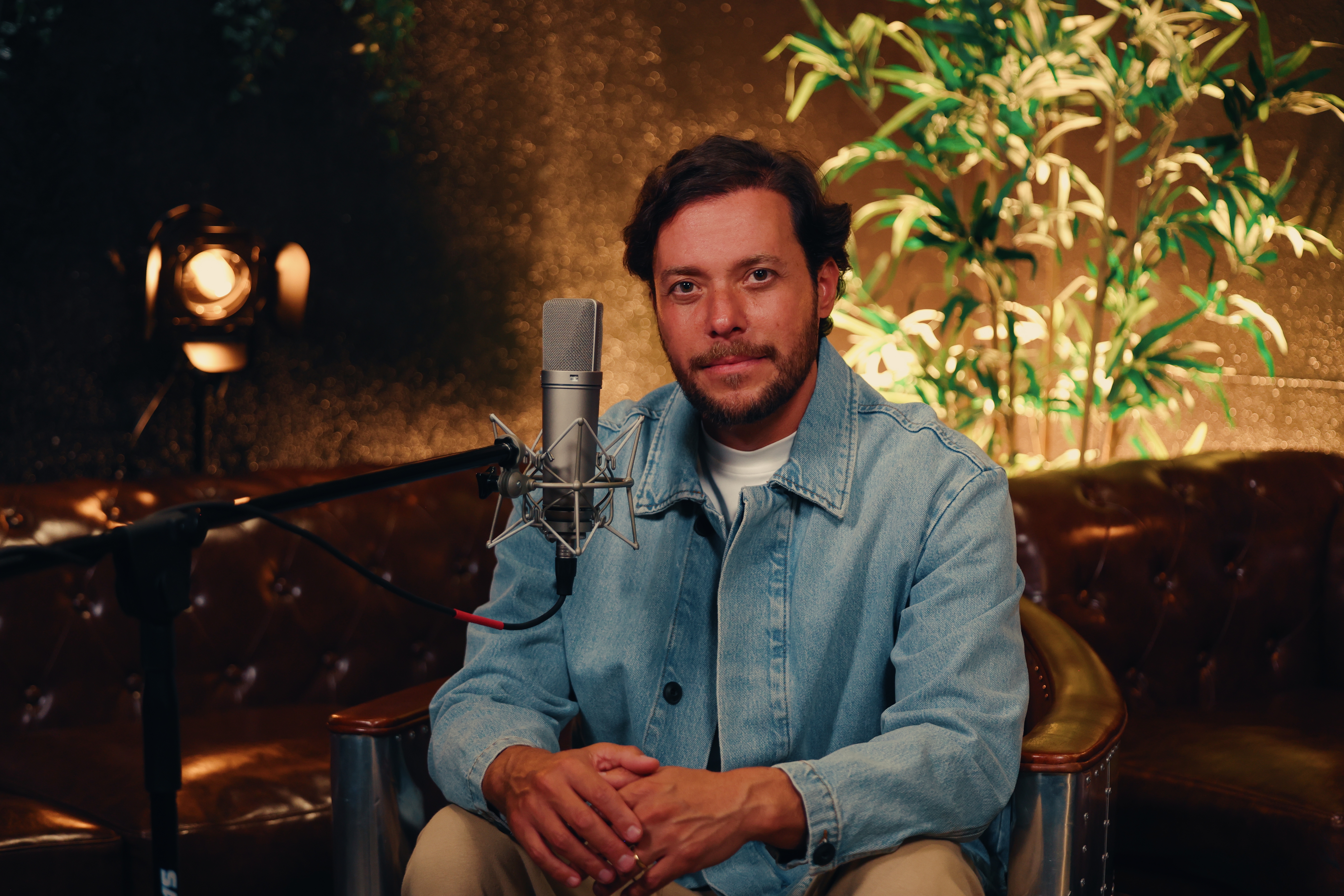 Após quatro anos de pausa, André Valadão lança o álbum “Versões Acústicas, Volume 3”