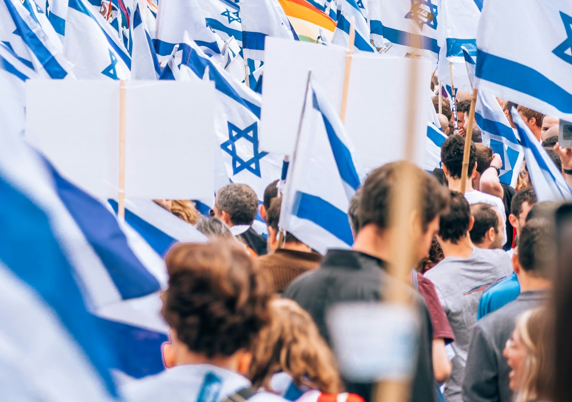 7 de Outubro: Cristãos espalham 5,2 milhões de bandeiras de Israel pelo mundo