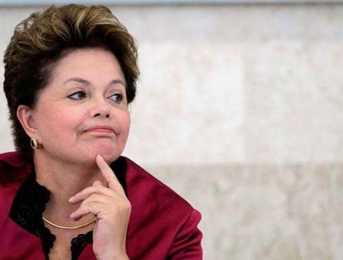 Dilma defende aborto com "técnicas de atenção humanizada" na saúde pública