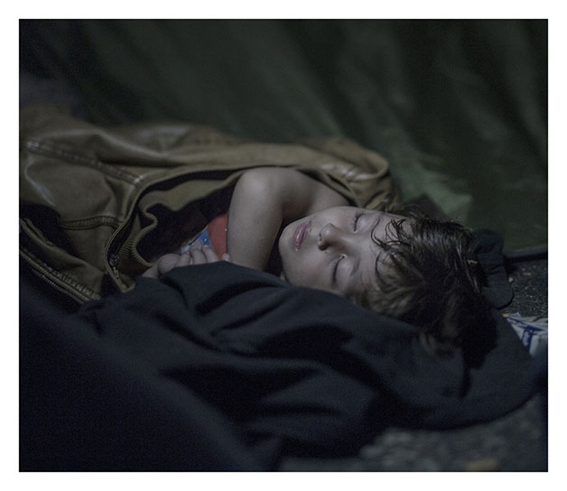 Criança síria dormindo