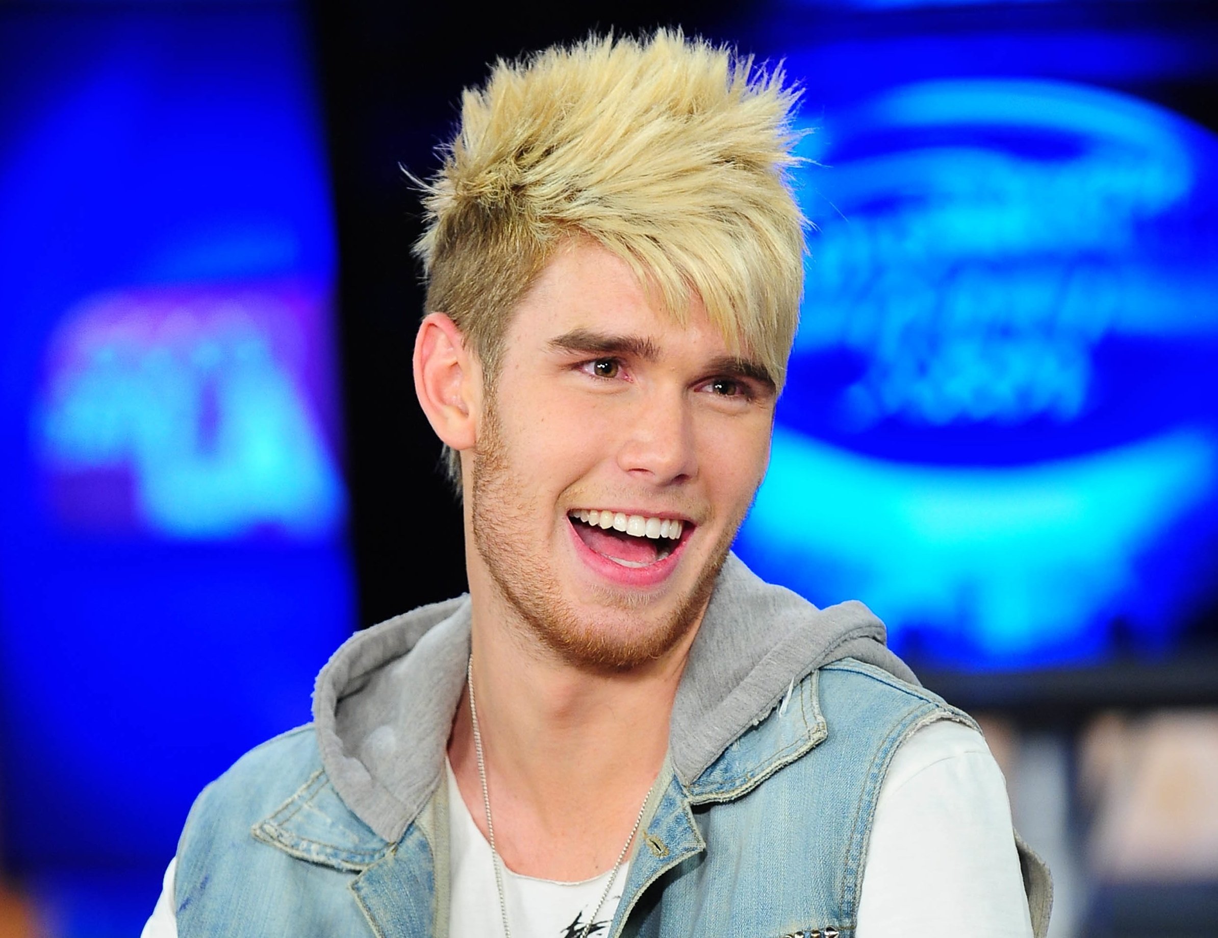 colton christian singles Former american idol contestant colton dixon just released his new christian contemporary single “you are” to itunes this week people loved dixon’s performance on the eleventh season of american idol – he gained a huge following of fans although he came in seventh, he’s making his name. colton christian singles Former american idol contestant colton dixon just released his new christian contemporary single “you are” to itunes this week people loved dixon’s performance on the eleventh season of american idol – he gained a huge following of fans although he came in seventh, he’s making his name.